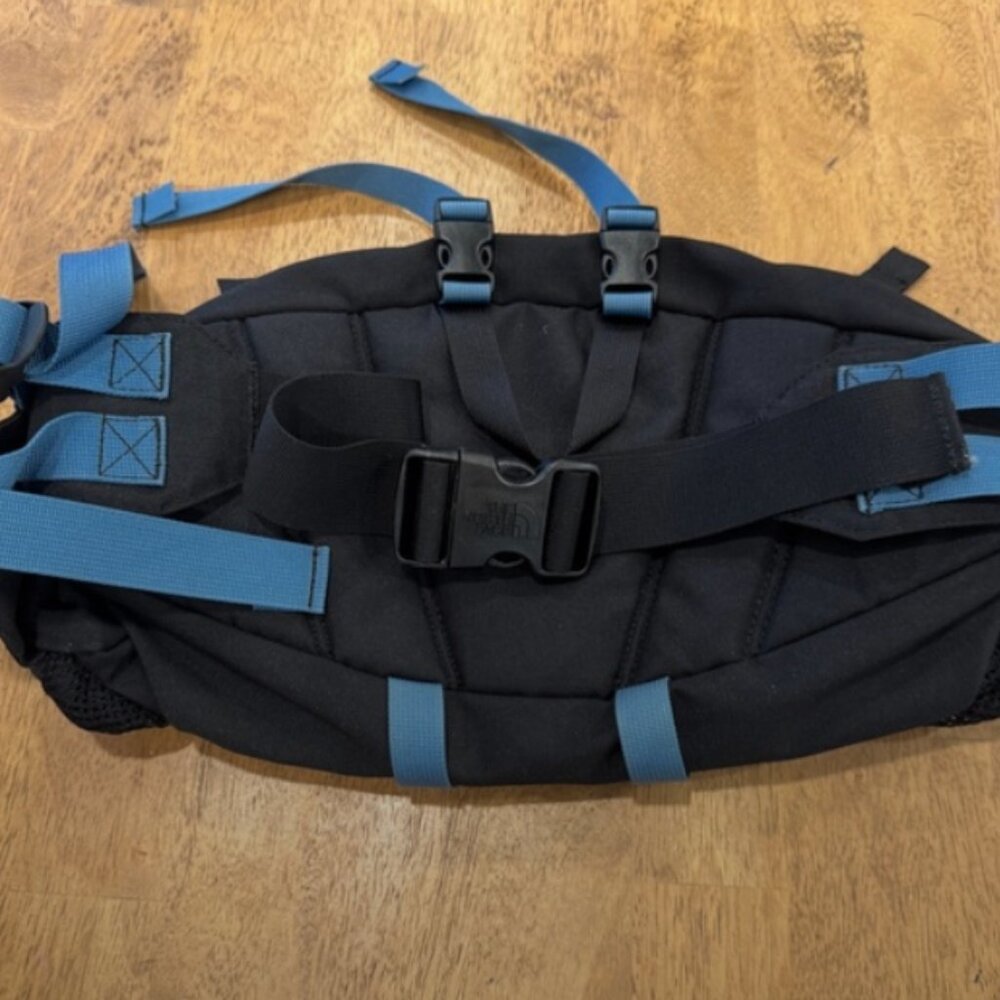 North Face Lumbar Blue Black Waist Sling Bag Fanny Pack Water Bottle Pockets - Picture 9 of 12